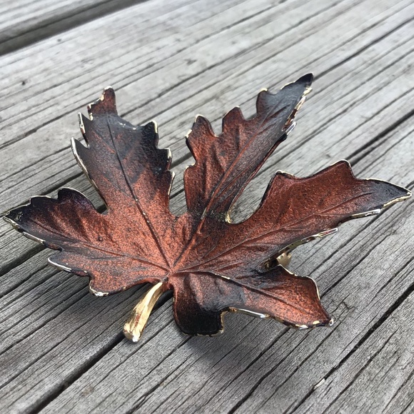 Autumn Maple Leaf Pin Vintage Brooch Fall Jewelry - Picture 9 of 13